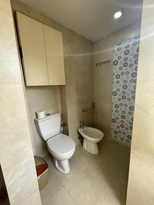 Chic City Retreat - Stylish Apartment In Bllok, Тирана Экстерьер фото